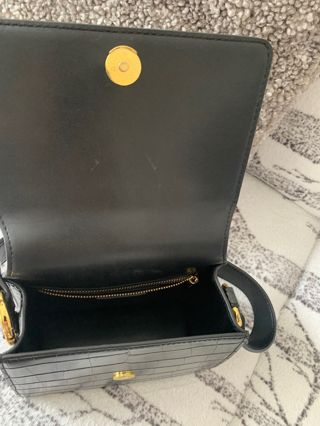 Sac à main JW PEI handbag dans Femmes - Sacs et portefeuilles  à Ville de Montréal - Image 4