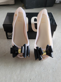 Chaussures marque Melissa pour filles