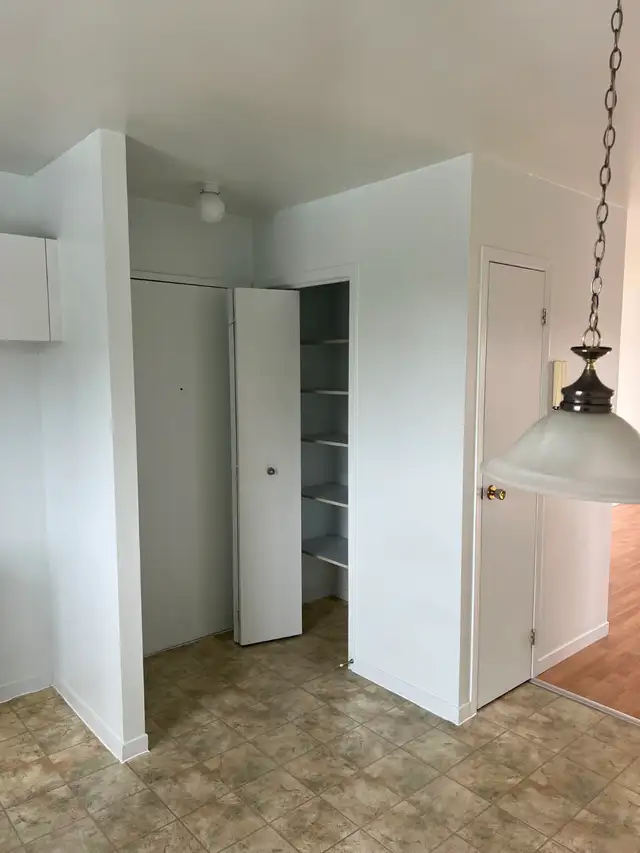 Appartement 4 1/2 libre à Beauport, propre ***mois gratuit*** in Long Term Rentals in Québec City - Image 4