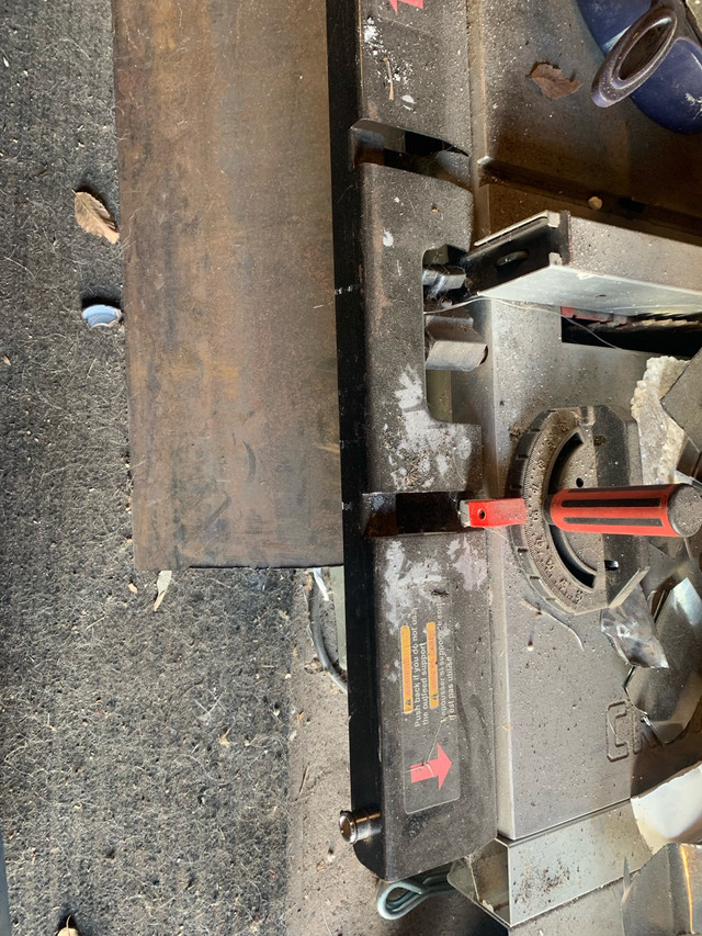 Welder and table saw  in Power Tools in La Ronge - Image 2