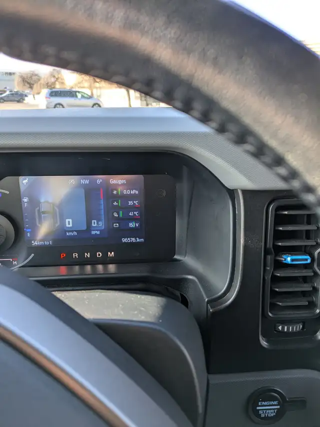 2022 Ford Bronco Black Diamond in Cars & Trucks in City of Montréal - Image 11