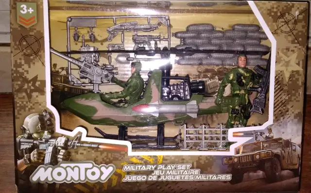 MONTOY military playset army men helicopter in Toys & Games in Oshawa / Durham Region - Image 2