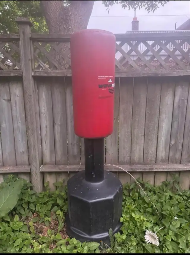 Century Wavemaster Freestanding Punching Bag528934354740193281