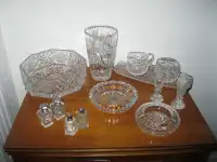 Plats et  vase en crystal / verre taillé et verre