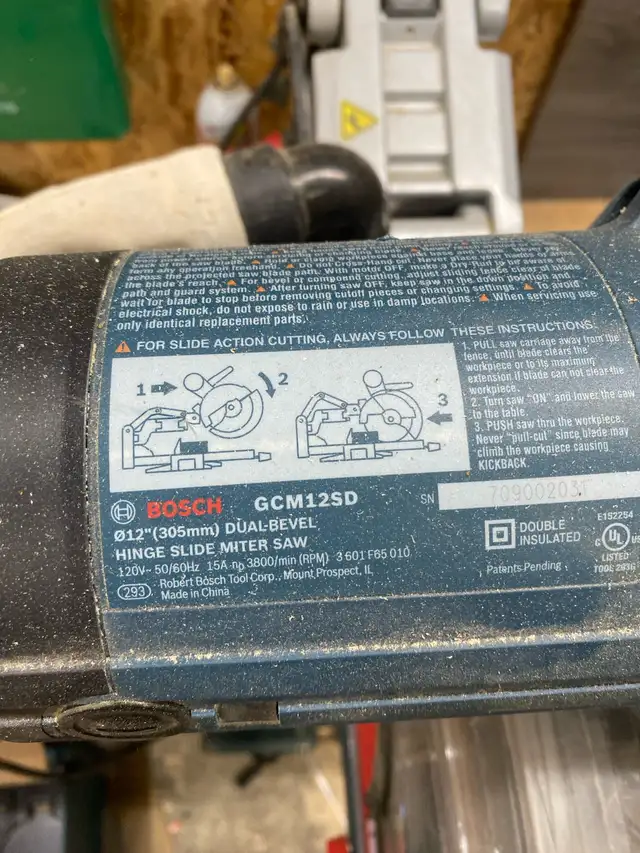 Bosch Dual-Bevel Hinge Slide Miter Saw 12” in Power Tools in Kamloops - Image 5