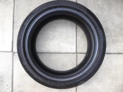 Pirelli Cinturato P7 Run Flats tire all season 245/40 R19 98H in excellent condition. Have lots of l...