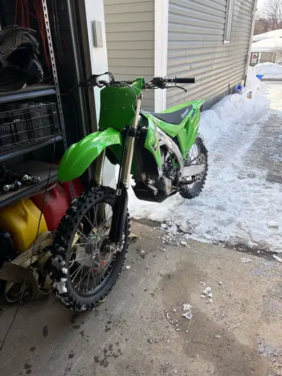 2022 Kawasaki kx 250 with electric start and ownership. No issues ready to ride. Around 30hours oil...