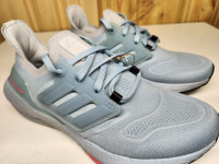 adidas Ultraboost 22 Mens Running Shoes - NEW