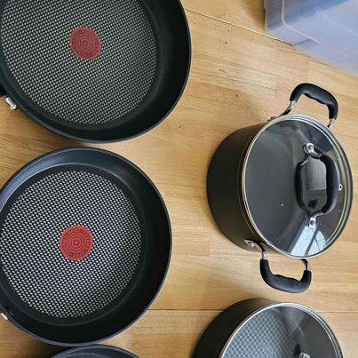 T-fal Aluminum non-stick pots & pans Set in Kitchen & Dining Wares in Kingston