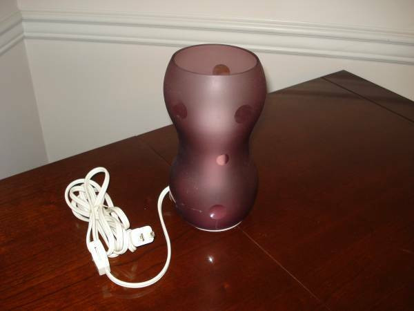 Table Lamp - Excellent Condition in Indoor Lighting & Fans in Delta/Surrey/Langley - Image 3