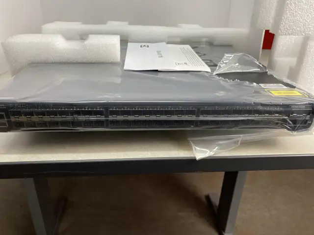 brocade ICX7450-48f-E Switch403929276750254081