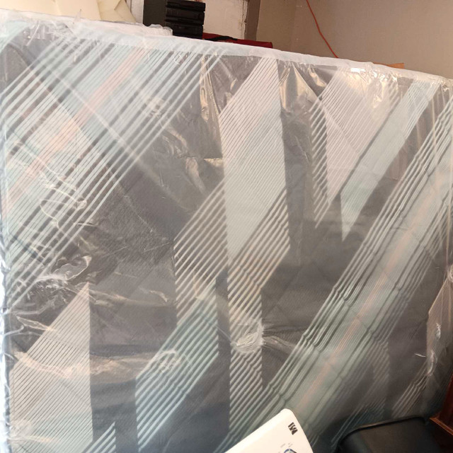 matelas king  dans Lits et matelas  à Sherbrooke - Image 2