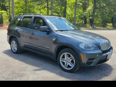 Selling my 2011 E70 bmw x5 35d. Grey on beige leather interior. Clean title, no accidents. It is the...