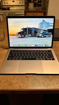 2018 Macbook Air 13.3" Dual Core Intel i5