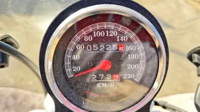 Sweet Harley Sportster XLH883......brand new condition....not driving anymore....reply to add and I...