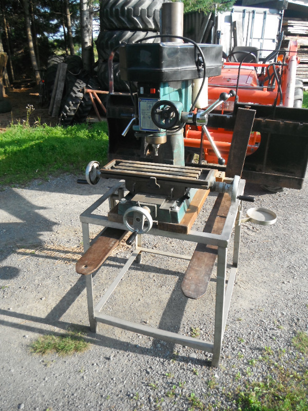 JET (Craftex/Busybee) benchtop milling machine with stand in Power Tools in Ottawa
