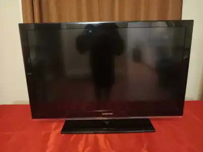 40" Samsung TV "With Android TV streaming device", View more