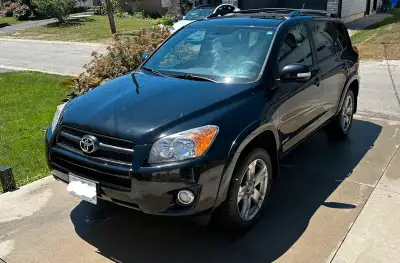 2011 Rav4 Sport for sale. 4WD. 2.5L. No accidents. 201,224 original kms. Great condition. No rust on...