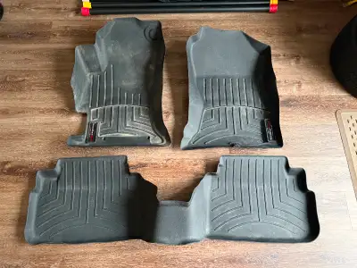 Set of front and rear digital floor mats, black. Fits all 2017 to 2023 Subaru Impreza. Good conditio...