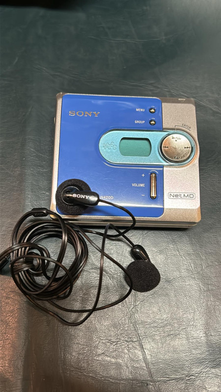 Sony Mini-Disc Walkman MZ-N420D in Other in Oshawa / Durham Region - Image 3