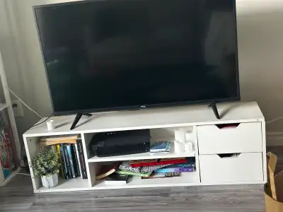 TCL 43" Class 4-Series 4K UHD HDR Smart Roku TV Original box and remote with all cables are availabl...