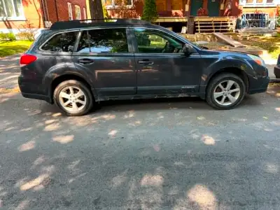 Propriétaire depuis 7 ans je vends ma voiture car j'en achète une plus récente. Les freins arrière s...