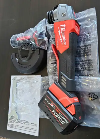 Brand new Milwaukee M18 Fuel Rapidstop grinder 6.0 Forge Battery, View more