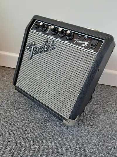 Fender Frontman 10G practice amp, View more