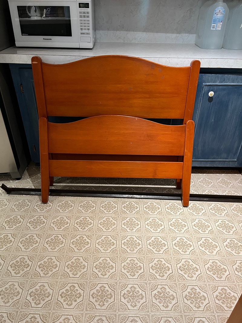 Hardwood Single bed Beds & Mattresses City of Toronto Kijiji