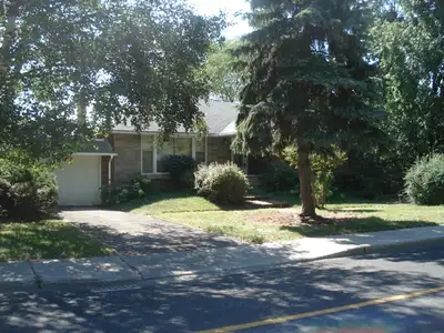 Maison avec garage bord de l'eau à Laval à louer