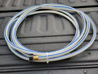 Selling one 25 ft rv hose in good condition Asking $10