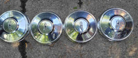71-85 Oldsmobile Dog Dish Hub Caps de roues 