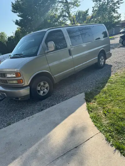 It’s a 2002 Chevy minivan. It’s a extended cab it’s fully loaded inside. The motor was rebuilt at 20...