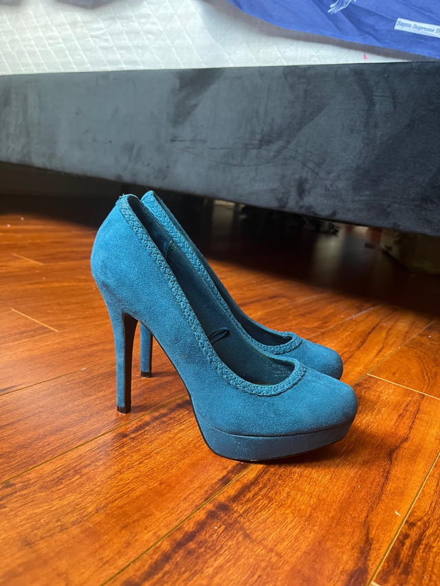 Blue Heels in Women's - Shoes in Oshawa / Durham Region - Image 3