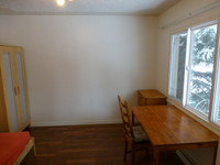 Close to UofC train station room for rent
