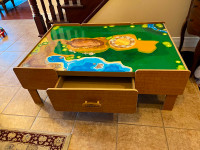 Double-sided play table with 2 drawers