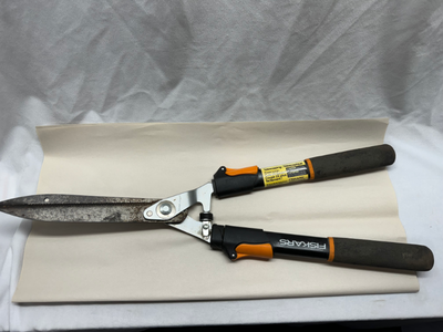 Fiskars Power-Lever Extendable Hedge Shears, View more