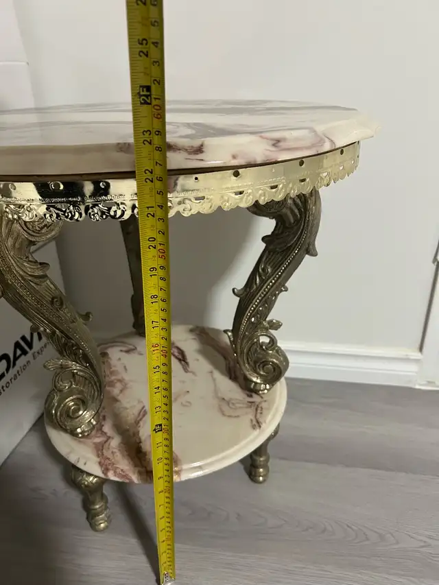 Marble End Tables420216623471022084