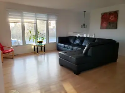 Stunning Home in Gatineau – Perfect Location & Versatile Living Space! Looking for a charming, well-...