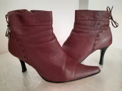 Womens Stiletto Leather Boots. Size 5, View more