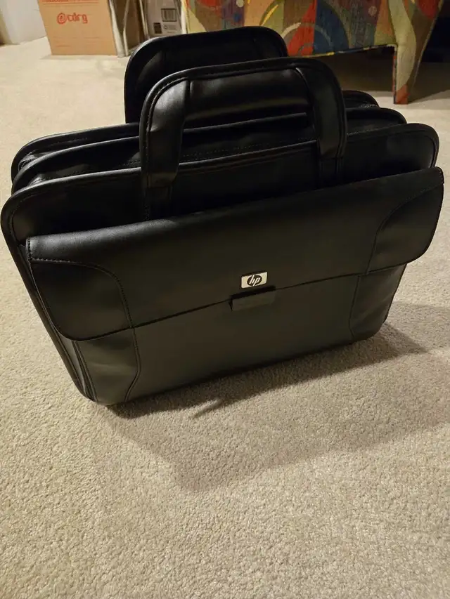 HP laptop case in Laptop Accessories in Trenton - Image 2