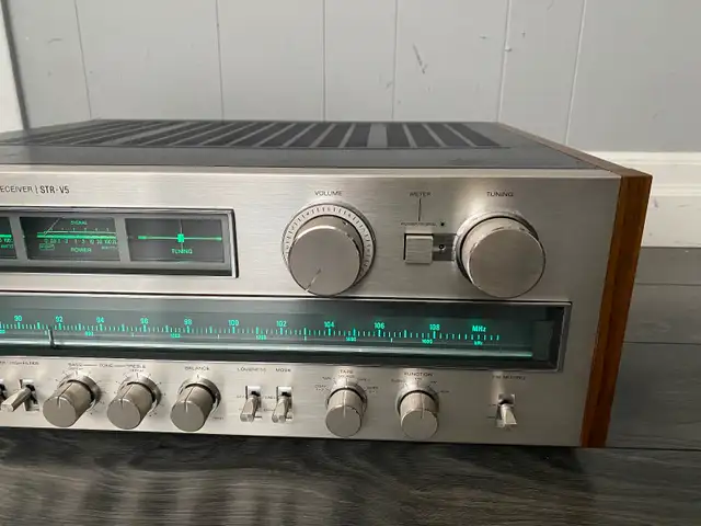 Vintage Sony STR V5 Stereo Receiver in Stereo Systems & Home Theatre in St. Catharines - Image 7