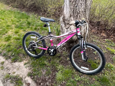 Opus Thumper mountain bike. A fantastic bike for a young rider! Quality components and perfect geome...