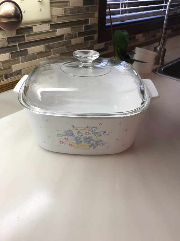 Corning ware  Large  Casserole Dish in Kitchen & Dining Wares in Vernon