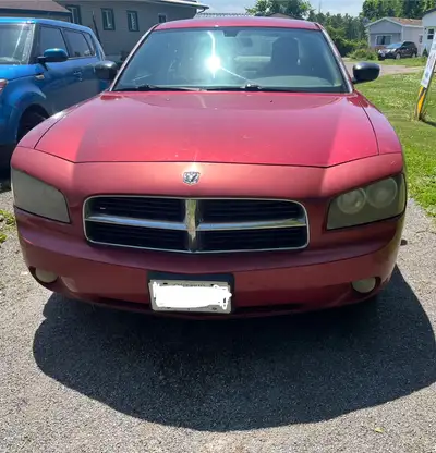 Hello I’m selling my 2006 dodge charger Sxt, it runs and drives, but does need a starter replacement...