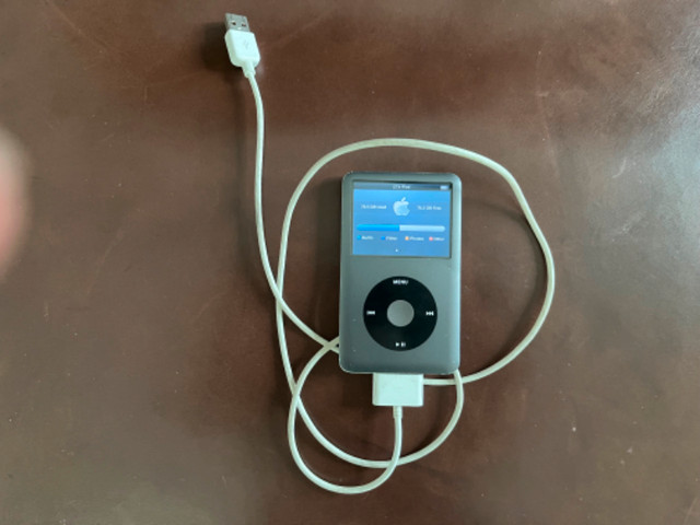 iPod Classic 7th Gen. 160Gb in iPods & MP3s in Penticton - Image 2