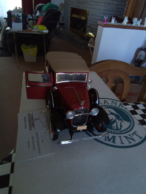 '32 Ford with Removable Roof in Arts & Collectibles in Kingston - Image 2