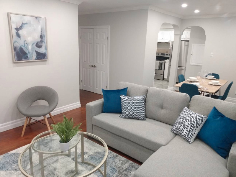 Shortterm rental Furnished House in Brampton Short Term Rentals