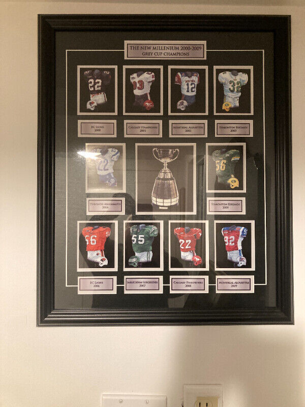 Grey Cup Commemorative Picture of 2000's Winners in Arts & Collectibles in Mississauga / Peel Region