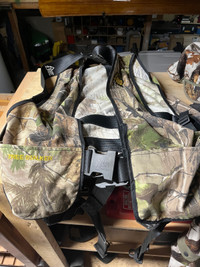 Tree stand hunting harness